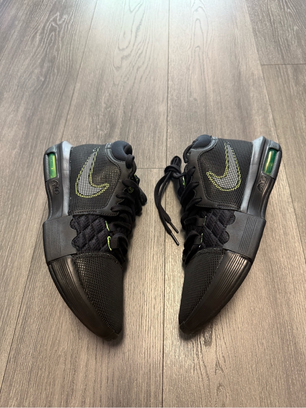 Nike LeBron Witness 8 VIII Basketball Shoes Black Volt FB2239-002 Mens Size 8